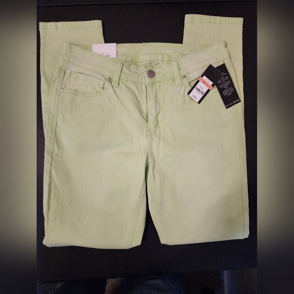 NWT Crown & Ivy‎ size 2, kick lime color, high rise skinny jeans